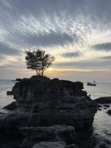 旅　ベトナム　フーコック島　道教寺院　土神