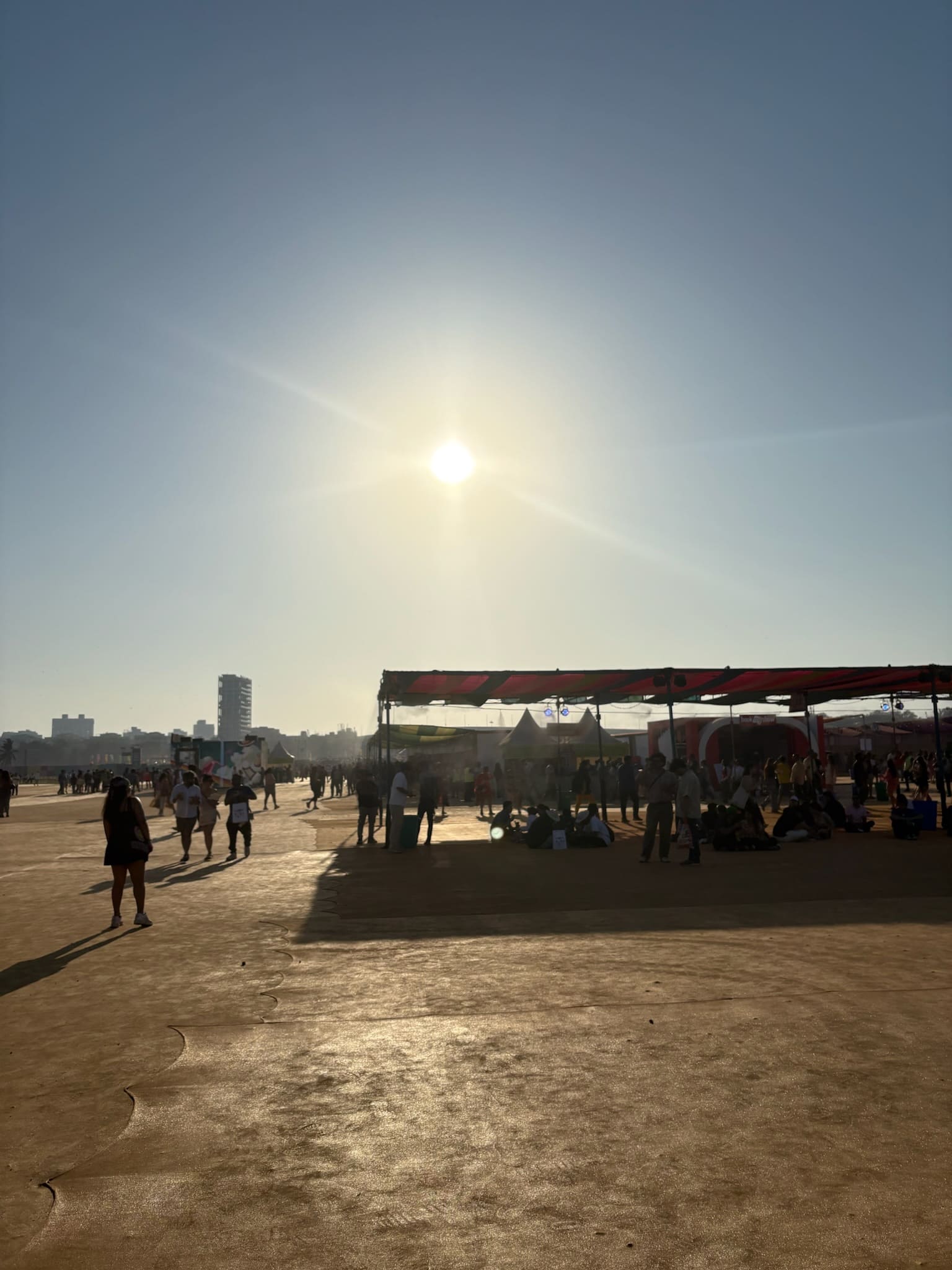 旅 旅行 インド ムンバイ フェス ロラパルーザ Lollapalooza Travel India Mumbai Fes Mahalakshmi lakshmi Mahalaxmi Race Course Mahalaxmi Dhobi Ghat ドービー・ガート shawnmendes ショーンメンデス ルイトムリンソン ワンダイレクション ワンダイ  1D LouisTomlinson OneDirection 洗濯 2015