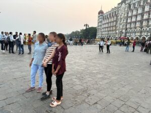 旅　旅行　インド　ムンバイ　フェス　ロラパルーザ Lollapalooza Travel India Mumbai Fes Mahalakshmi　lakshmi　Mahalaxmi Race Course　Mahalaxmi Dhobi Ghat　ドービー・ガート　shawnmendes　ショーンメンデス　ルイトムリンソン　ワンダイレクション　ワンダイ　　１D　LouisTomlinson　OneDirection　洗濯　２０２５　チョールバザール