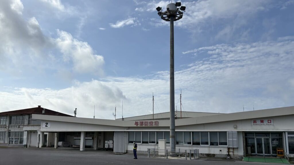 拝所　ストーンサークル　ジャングル　沖縄　八重山　与那国　旅　旅行　久部良岳