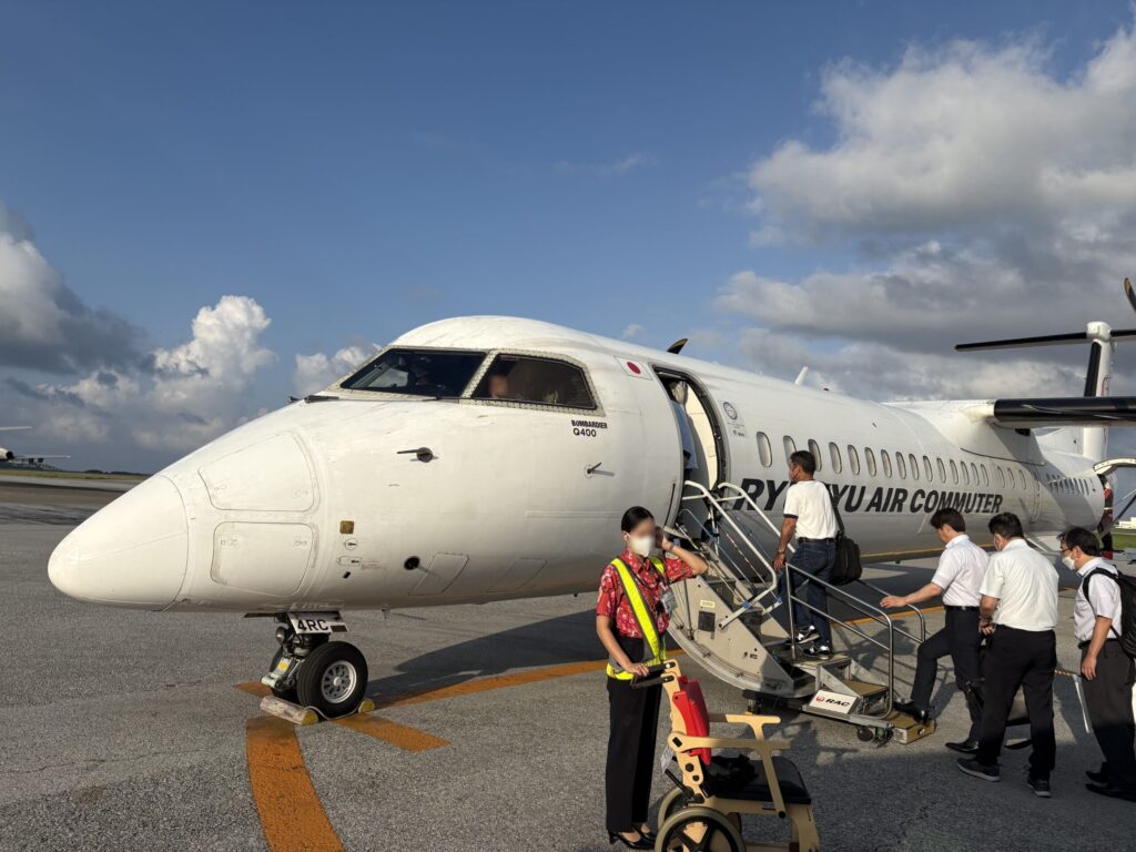旅　旅行　飛行機　RAC　那覇　空港　プロペラ機