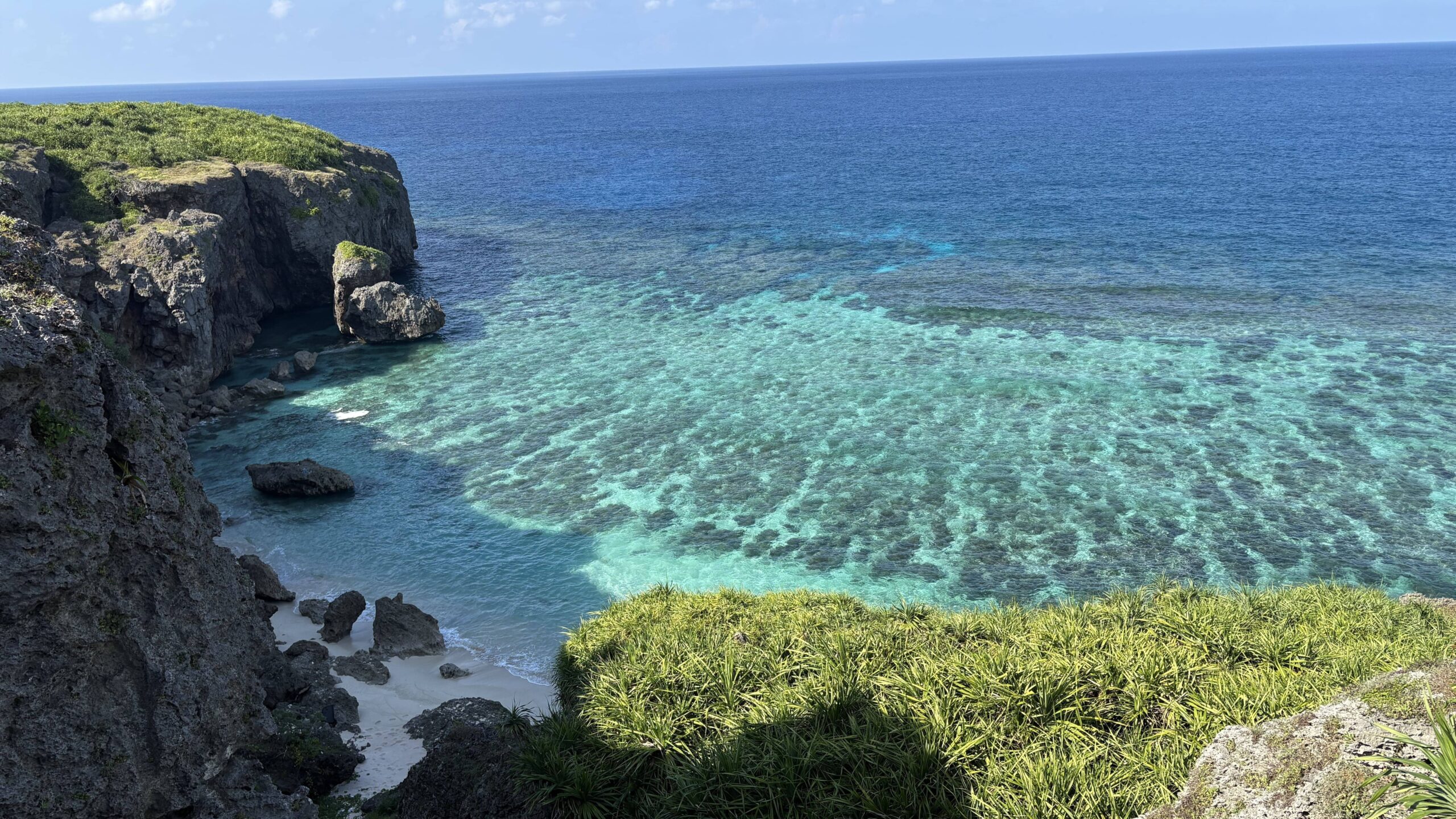 旅、旅行、与那国、与那国島、八重山、沖縄、磐座、海、4畳半ビーチ