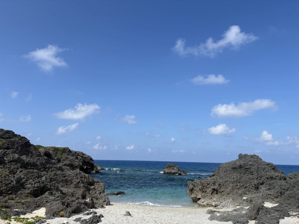 旅、旅行、与那国、与那国島、八重山、沖縄、磐座、海、4畳半ビーチ