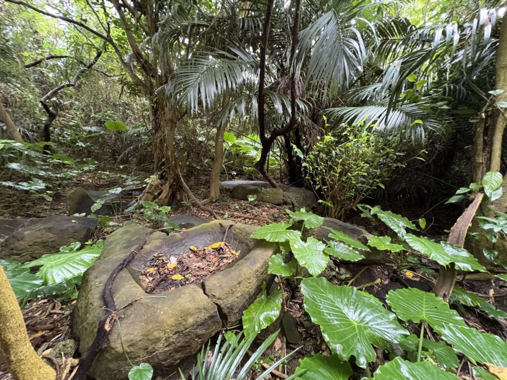 沖縄　与那国島　比川集落　本家　マチリ　拝所　トゥニ　御嶽　１０干　陰陽五行説　庚申