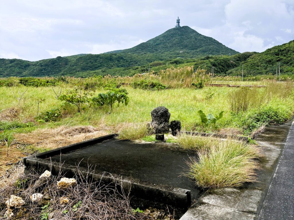 沖縄　与那国島　比川集落　本家　マチリ　拝所　トゥニ　御嶽　１０干　陰陽五行説　庚申