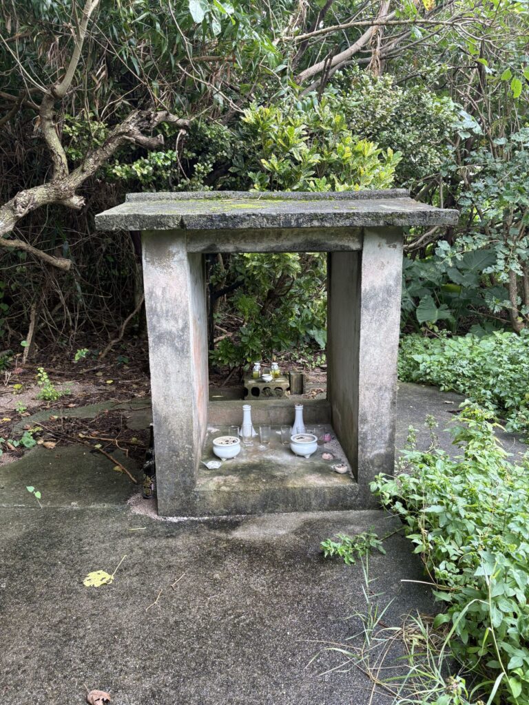 沖縄　与那国島　比川集落　本家　マチリ　拝所　トゥニ　御嶽　１０干　陰陽五行説　庚申