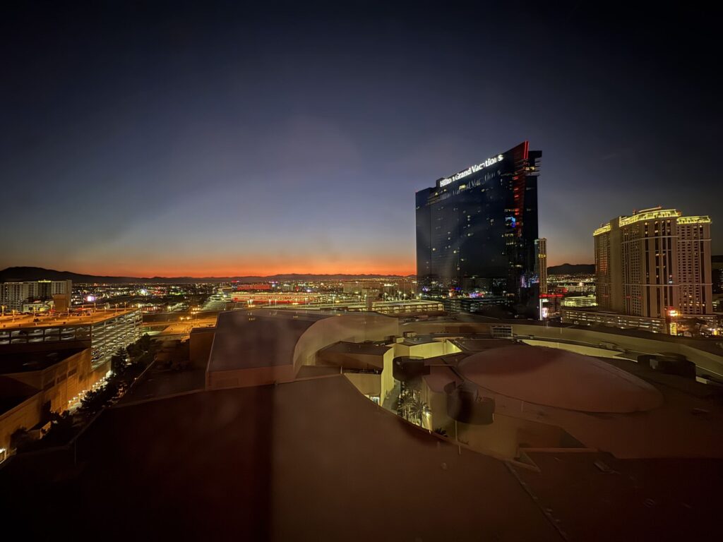 旅、旅行、ライブ、コンサート、アメリカ、ネバダ州、ラスベガス、ゼイン、イーグルス、STYX、ストリップ通り、カジノ、ワンダイレクション、スフィアーカボワボ、サミー・ヘイガー Travel, trip, live, concert, USA, Nevada, Las Vegas, Zayn, Eagles, STYX, Strip, casino, One Direction, Sphere, Cabowabo Cantina, Sammy Hagar