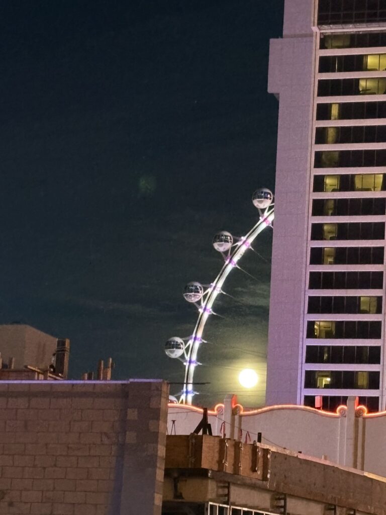 旅、旅行、ライブ、コンサート、アメリカ、ネバダ州、ラスベガス、ゼイン、イーグルス、STYX、ストリップ通り、カジノ、ワンダイレクション、スフィアーカボワボ、サミー・ヘイガー Travel, trip, live, concert, USA, Nevada, Las Vegas, Zayn, Eagles, STYX, Strip, casino, One Direction, Sphere, Cabowabo Cantina, Sammy Hagar