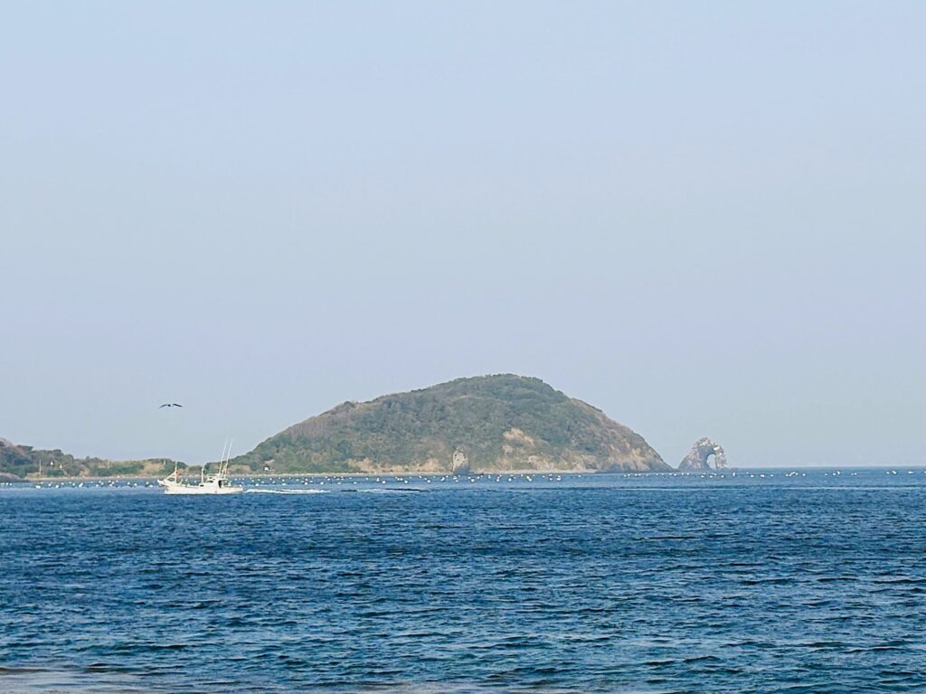 相島　鼻栗瀬　めがね岩　積石塚　支石墓　高妻神社　猫島　磐座