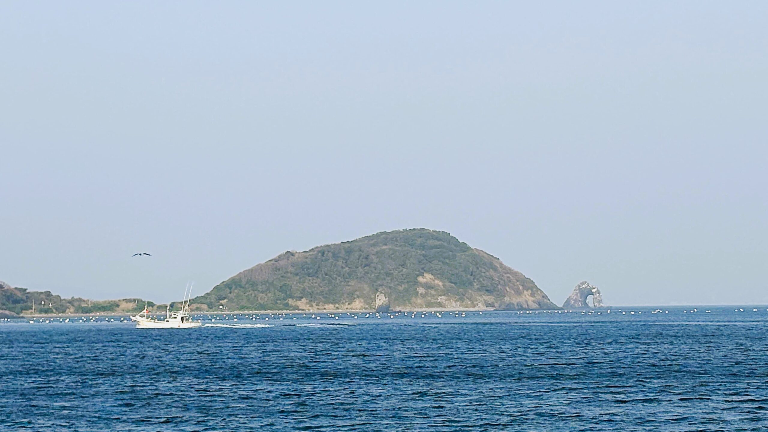 相島　鼻栗瀬　めがね岩　積石塚　支石墓　高妻神社　猫島　磐座