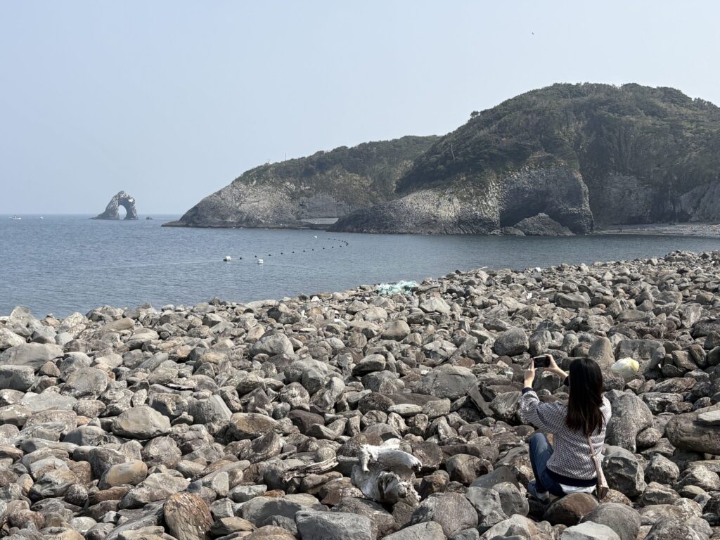 相島　鼻栗瀬　めがね岩　積石塚　支石墓　高妻神社　猫島　磐座